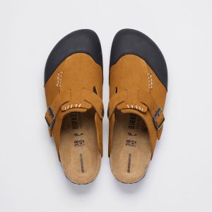 ADERERROR Boston Cap Suède Camel